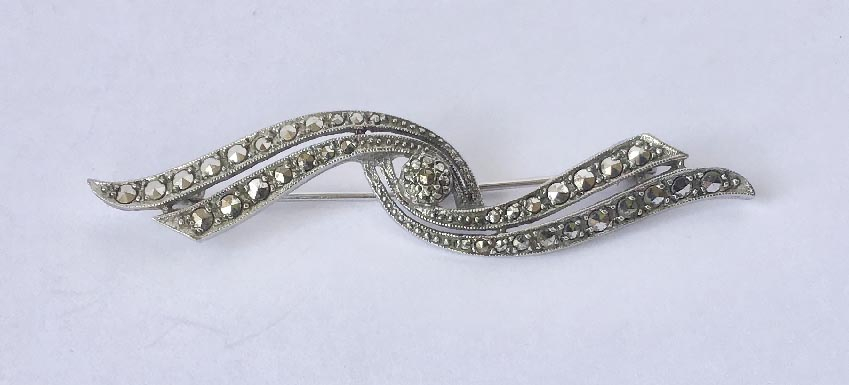 vintage .925 sterling silver and marcasite brooch